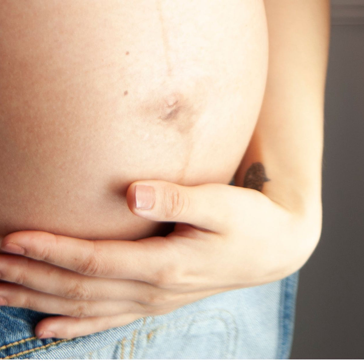 Vibrating feeling in womb during pregnancy (What's going on?) Vibrating feeling in womb during pregnancy (What's going on?)