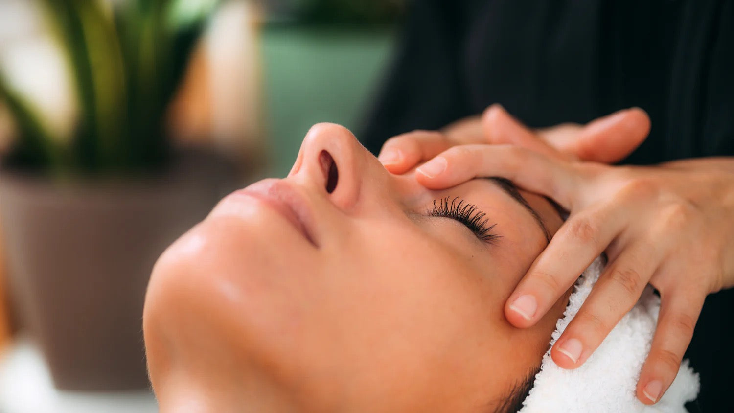 Facial massage: What is it and what are its benefits?